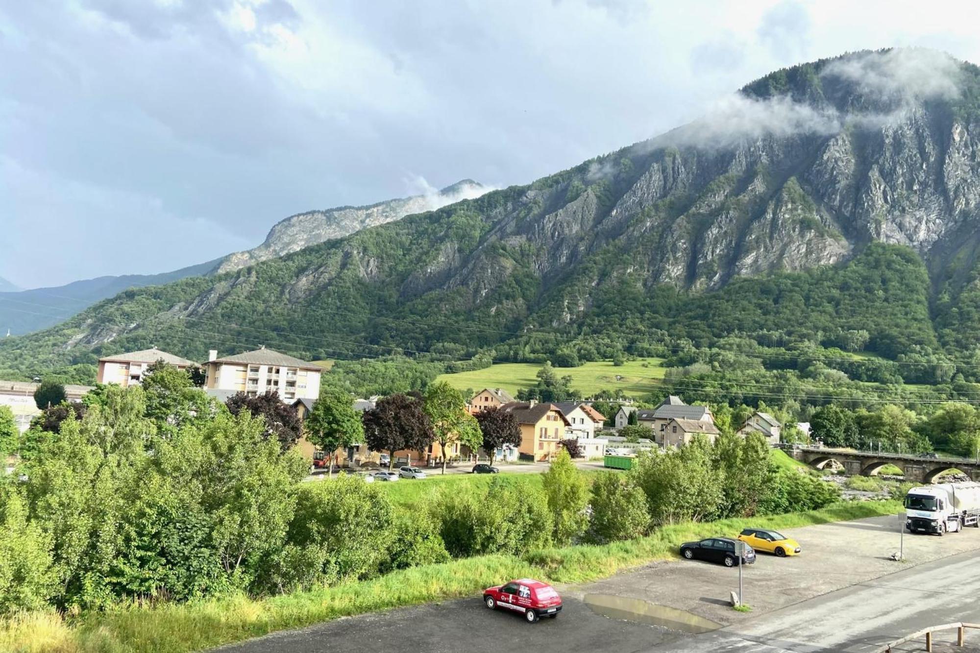 Apartment For 4 To 6 People With A 60M Terrace Saint-Jean-de-Maurienne Zewnętrze zdjęcie